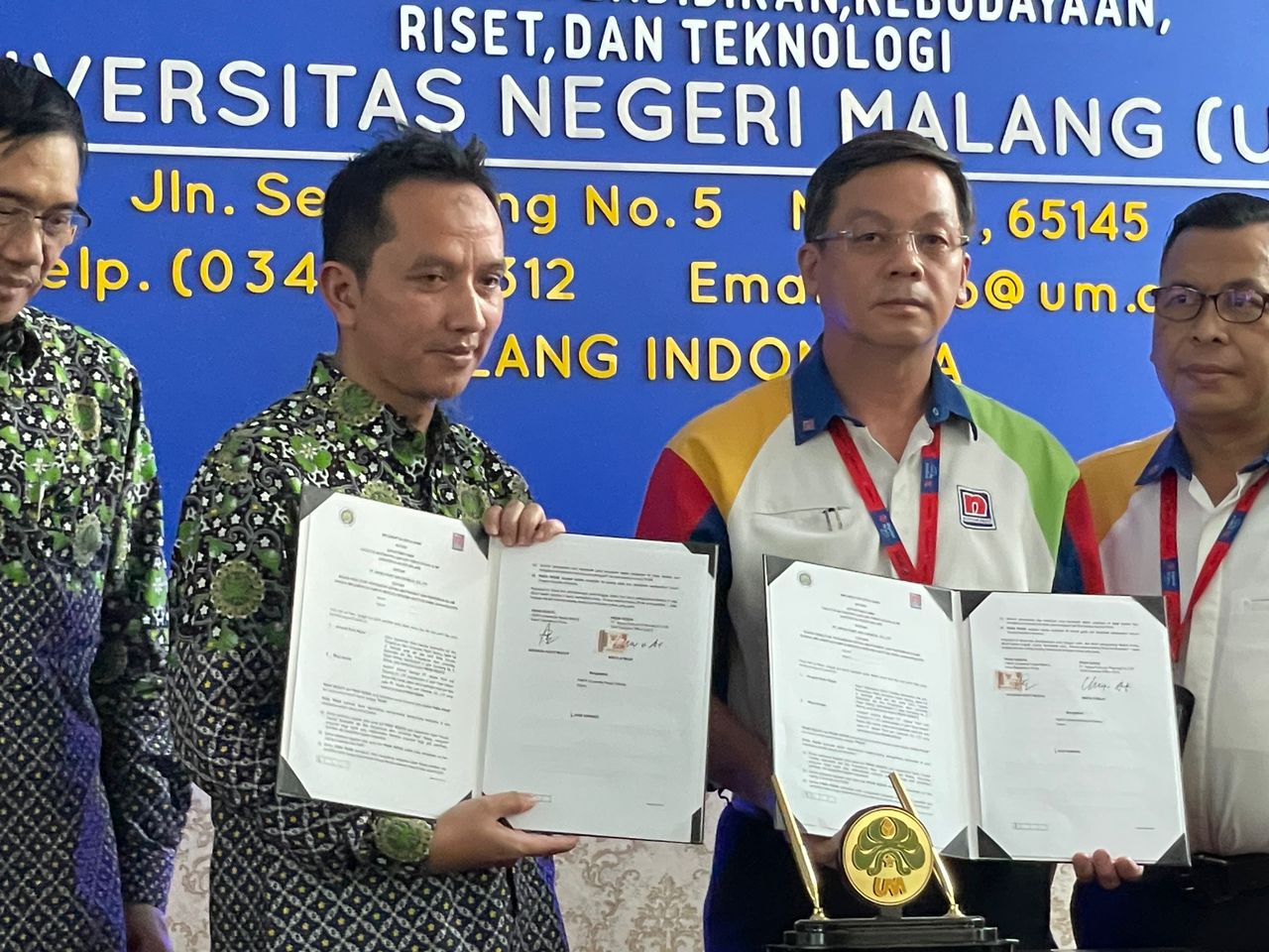 Penandatanganan MOU PT. Nipsea Paint & Chemistry (Nippon Paint)