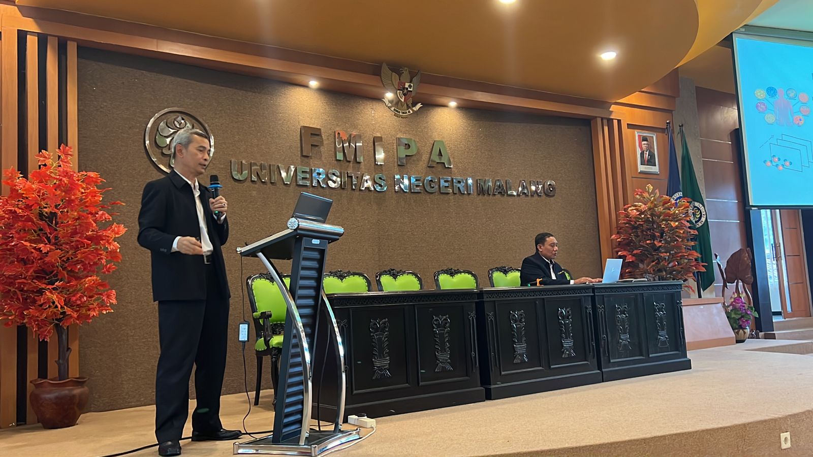 Kuliah Tamu Bertema “Translasional Research: Challenges to University Researchers” oleh Prof. Dr. Chm. Abdull Rahim Mohd Yusoff, FASc.