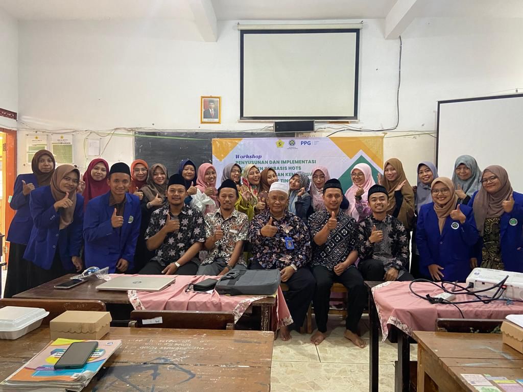 Workshop Penyusunan dan Implementasi Instrumen Berbasis HOTs untuk Melatihkan Kemampuan Berpikir Tingkat Tinggi
