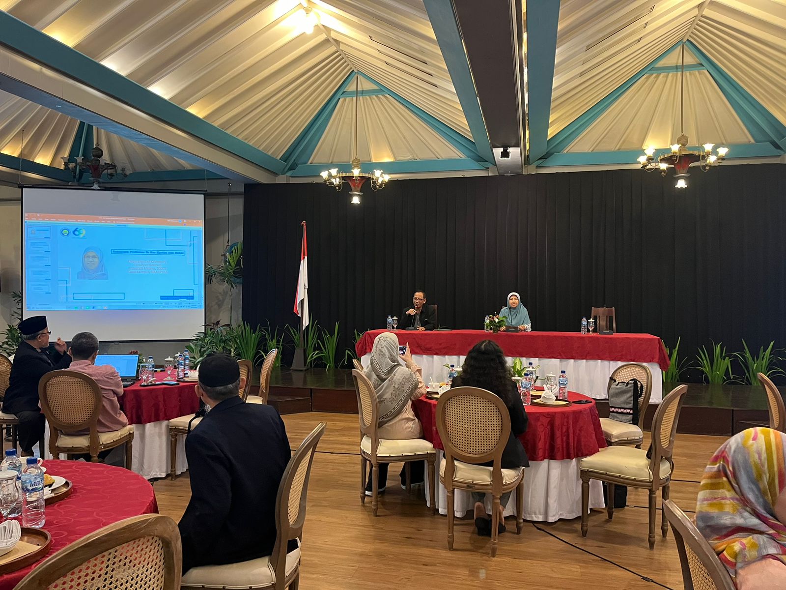 FGD Studi Banding Kurikulum Prodi-Prodi Di Departemen Kimia UM dengan Universiti Malaya