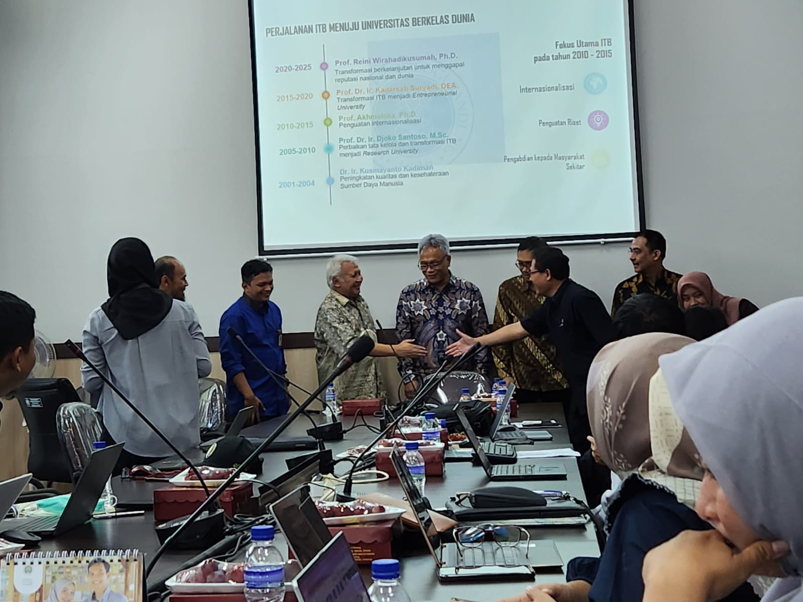 FGD dan Co-teacher bersama Prof. Akhmaloka, Ph.D Dosen Pertamina University (Rektor ITB 2010-2014)