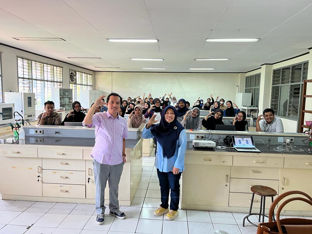 Departemen kimia gelar Kuliah Praktisi Bersama PT Benin Internasional Raya