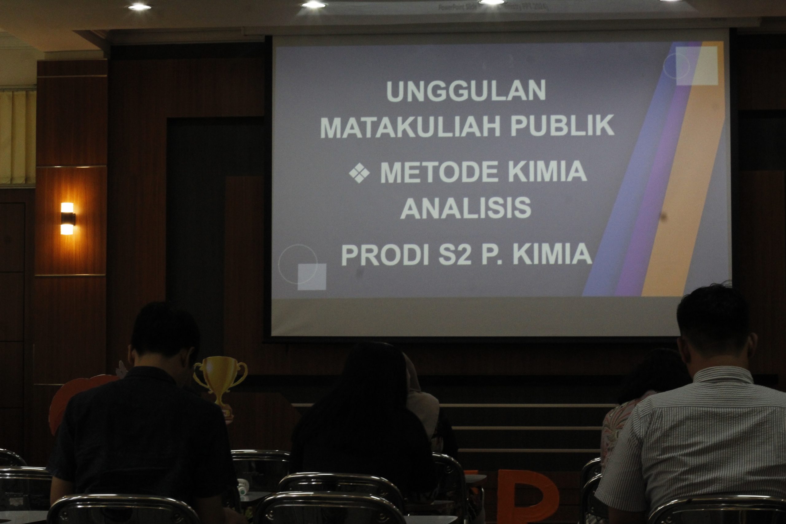 Departemen Kimia UM Gelar Kuliah Publik Untuk Materi “Metode Analisis Kimia” Sebagai Upaya Tingkatkan Mutu Pendidikan Kimia